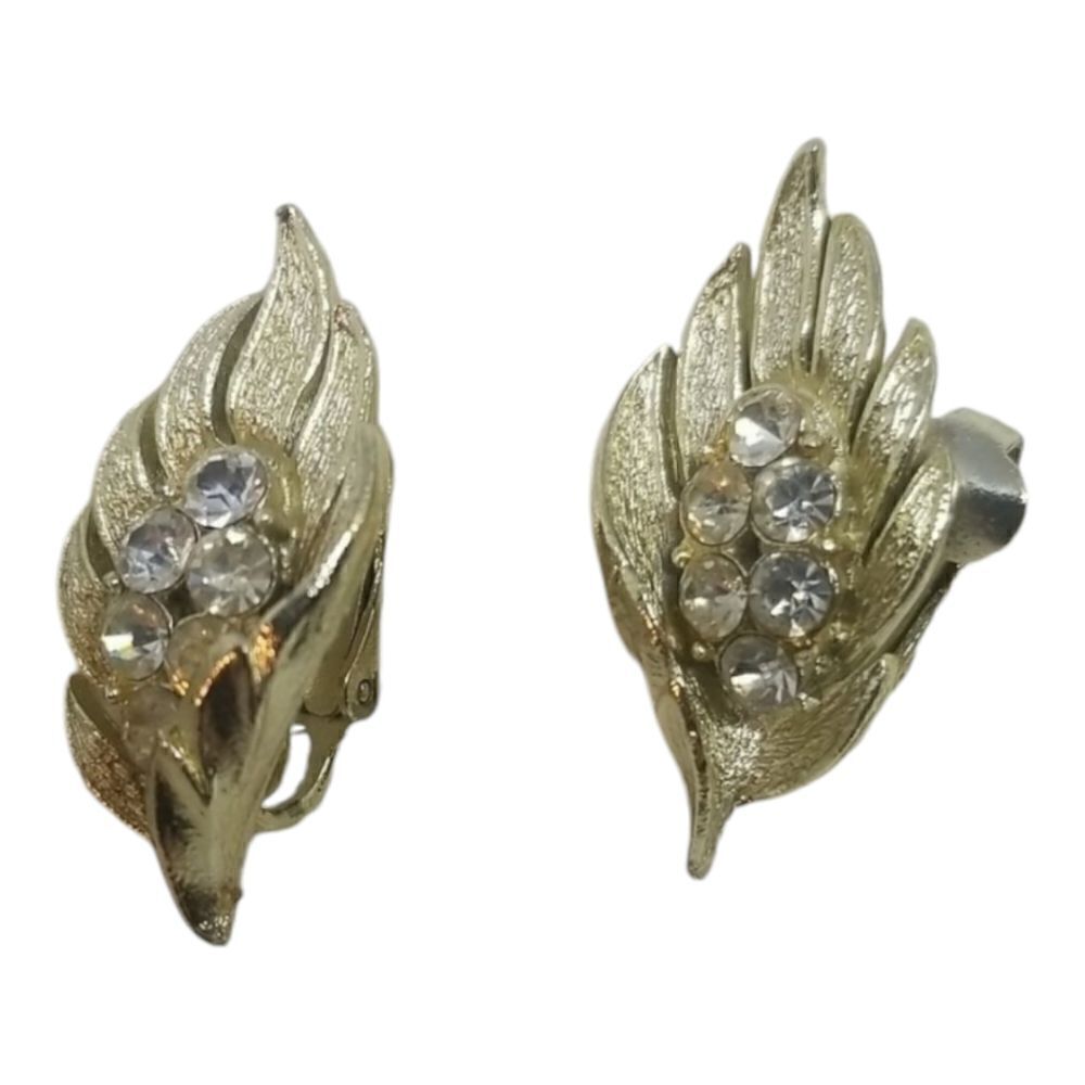 Coro Clip Earrings Rhinestone Center Gold Tone Leaf Clip Earrings Vintage